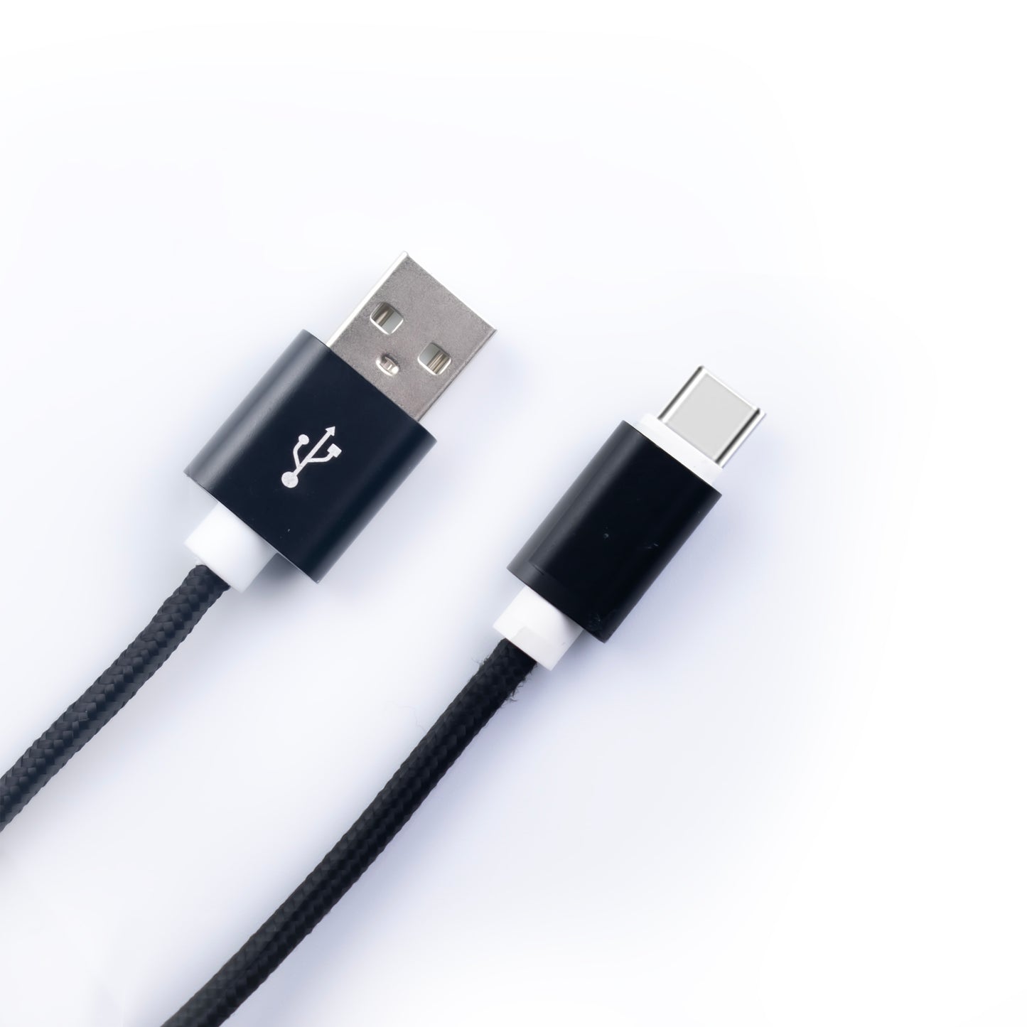 main image of the SKNS Nylon braided usb type C cable on white background